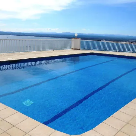 Apartment Residencial Puig Rom